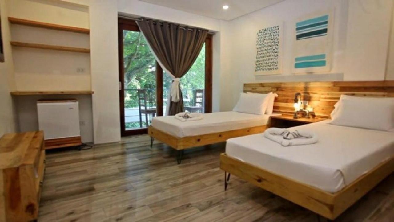 Blue Lagoon Inn & Suites Puerto Princesa Luaran gambar