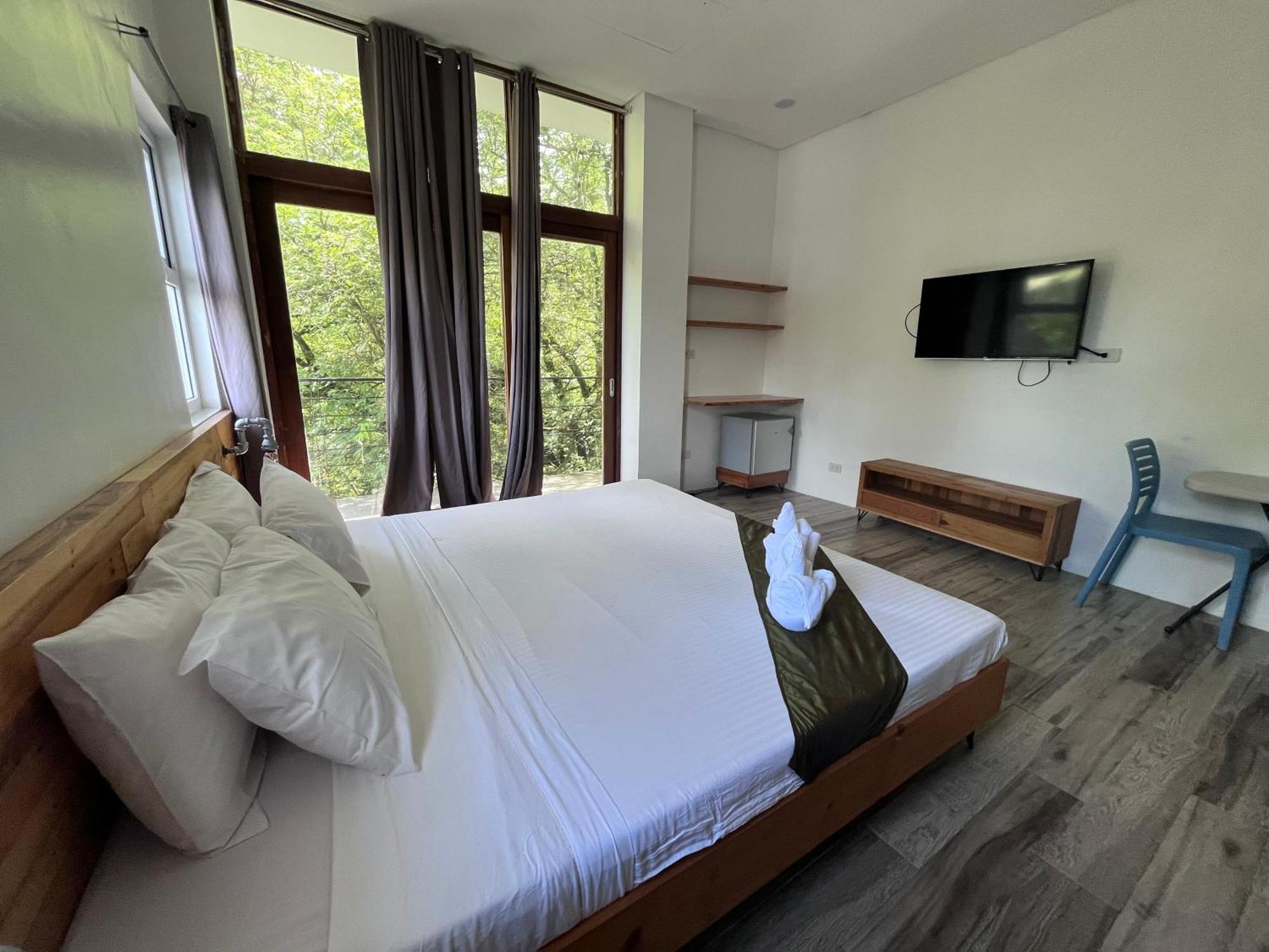 Blue Lagoon Inn & Suites Puerto Princesa Luaran gambar