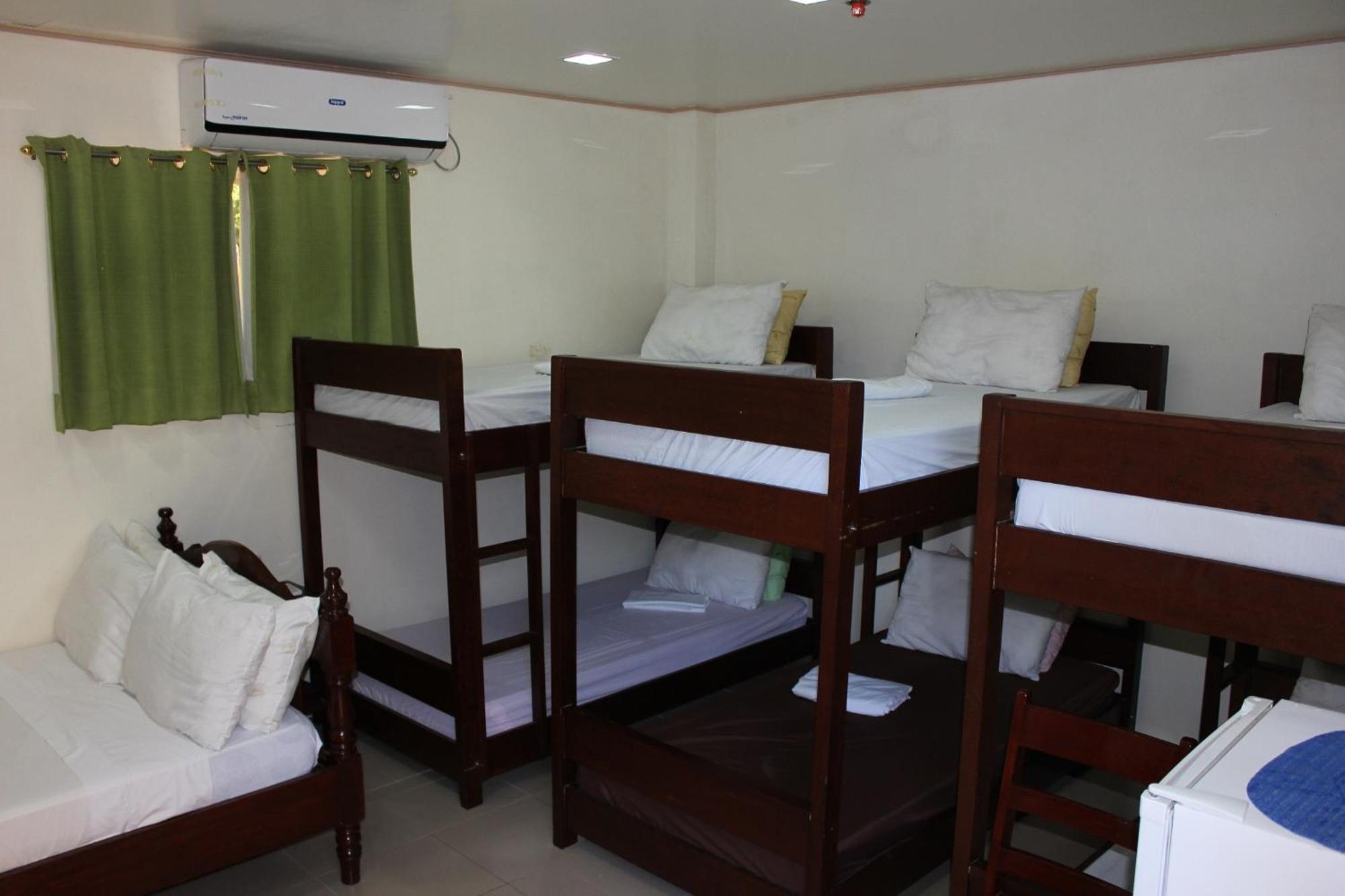 Blue Lagoon Inn & Suites Puerto Princesa Luaran gambar