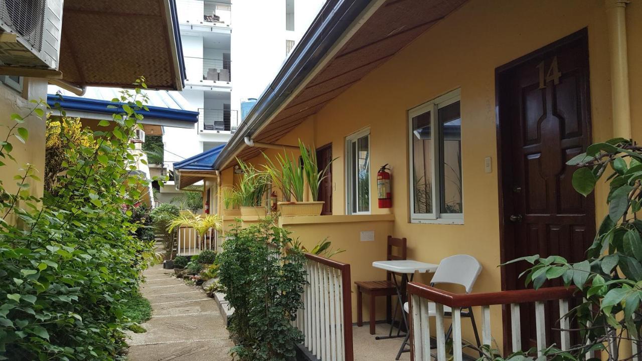 Blue Lagoon Inn & Suites Puerto Princesa Luaran gambar