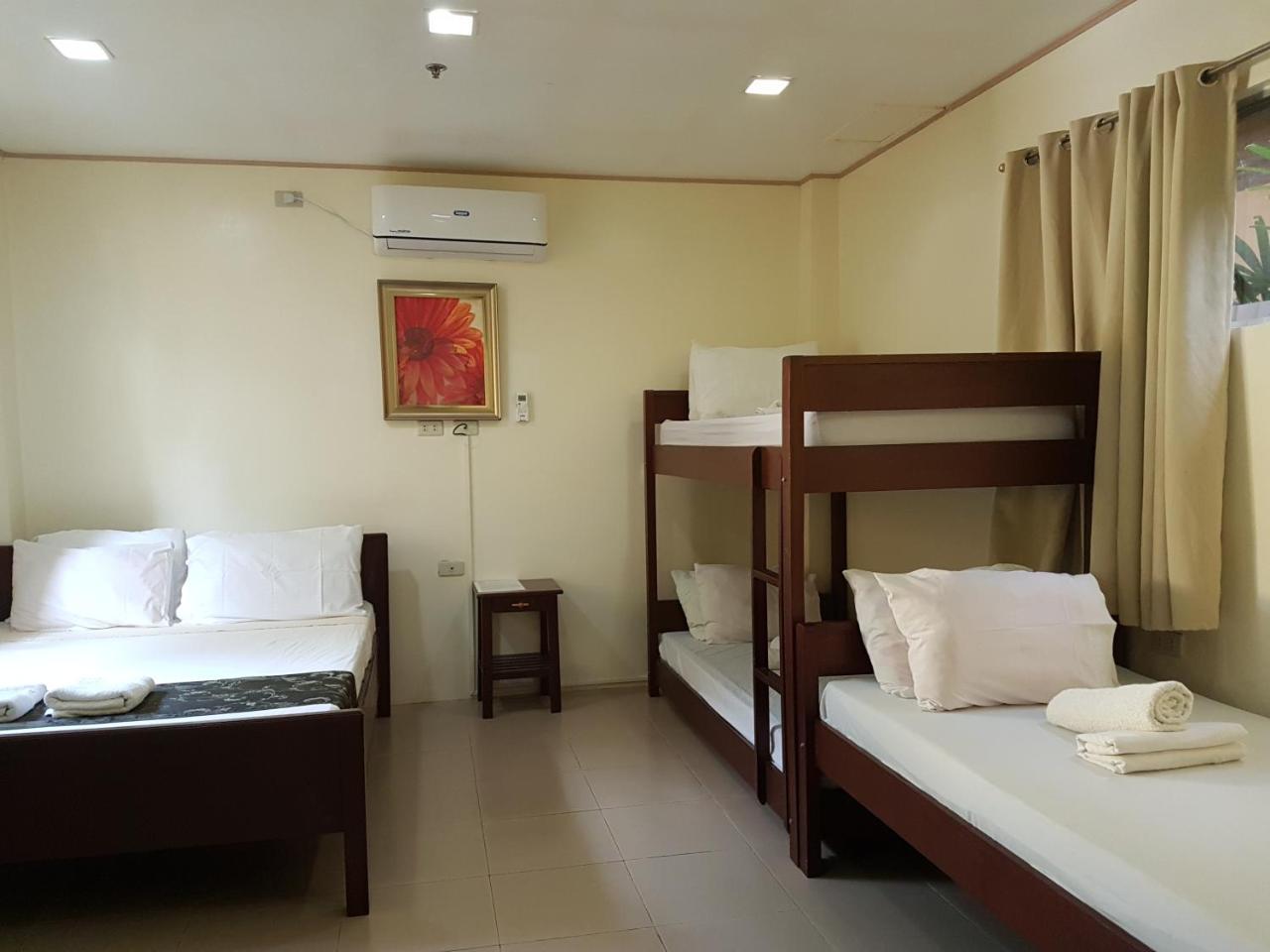 Blue Lagoon Inn & Suites Puerto Princesa Luaran gambar